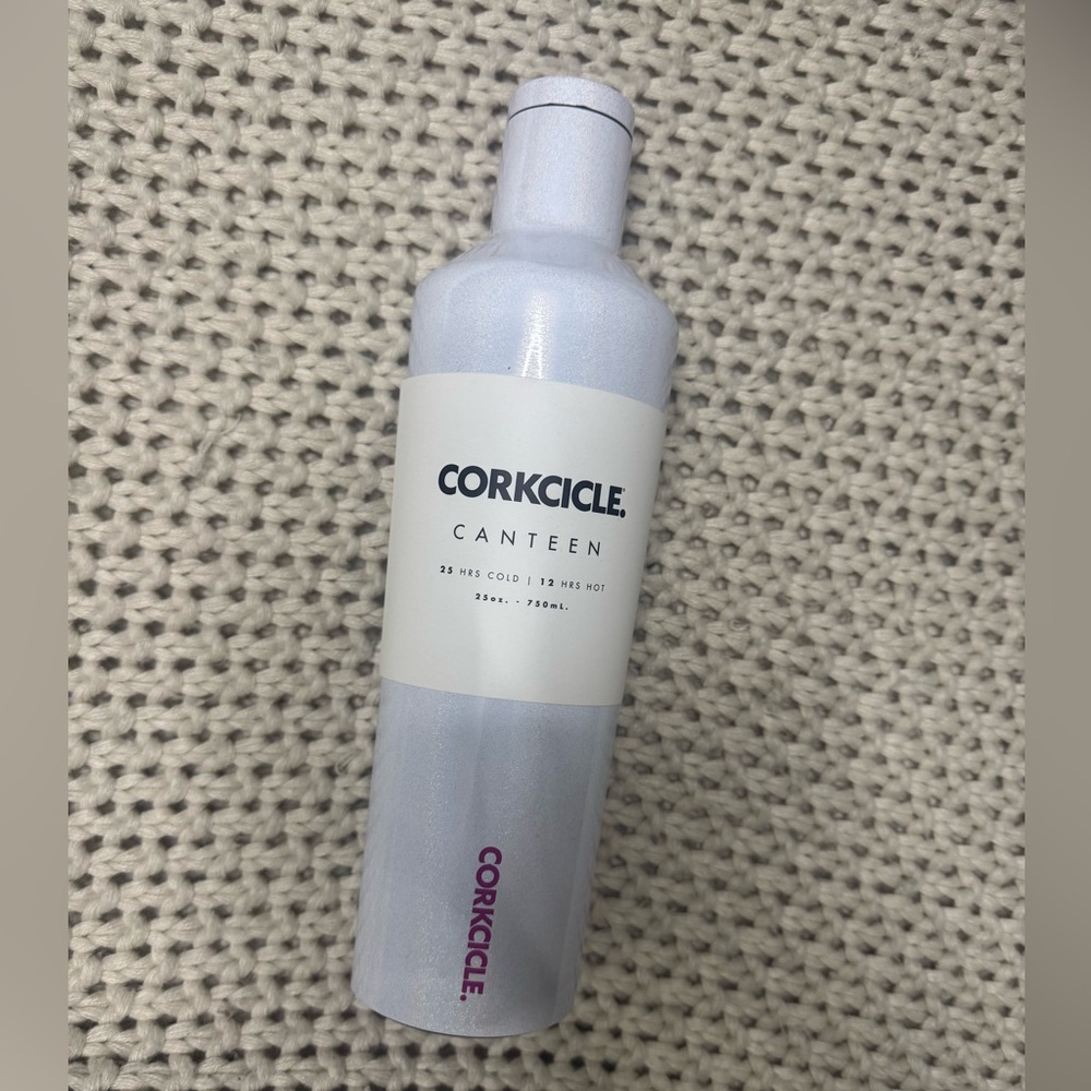 25oz Corkcicle iridescent Shimmer White Canteen | Large thermos for Wine